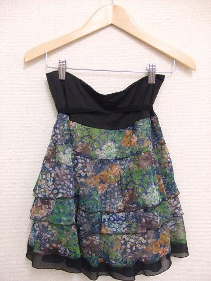 新米女将のゆの香日記-花柄スカート
